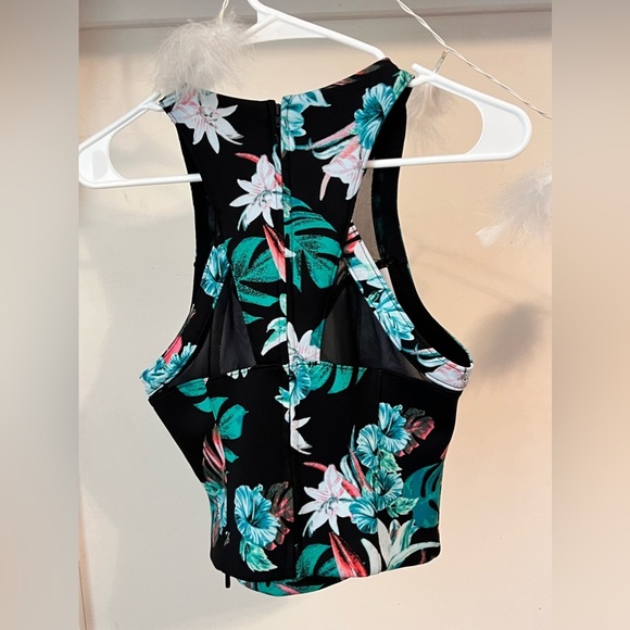 FINAL PRICE GUESS Sleeveless MESH INSERTS Halter FLORAL Neoprene Top - Picture 6 of 10